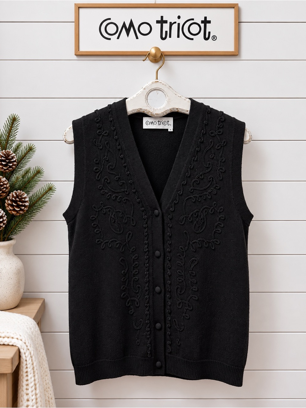 Como Tricot – Vintage Black Embroidered Knit Vest – M